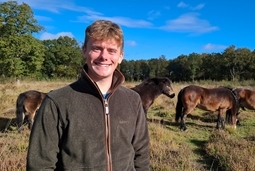 Tom Hilder - Winner Of Rising Star Award